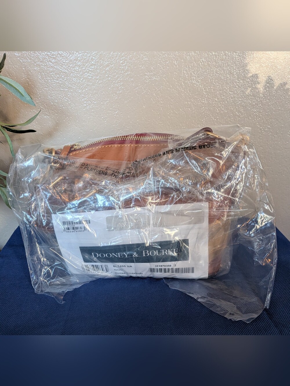 Beautiful! NWT Dooney & Bourke Florentine Domed Crossbody in NATURAL - Picture 10 of 10